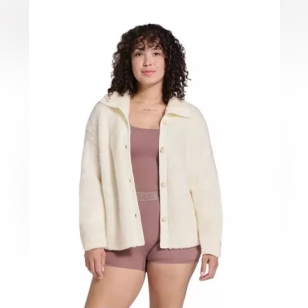 NWT Ugg women alaura cloudfluff sweater size L Beige